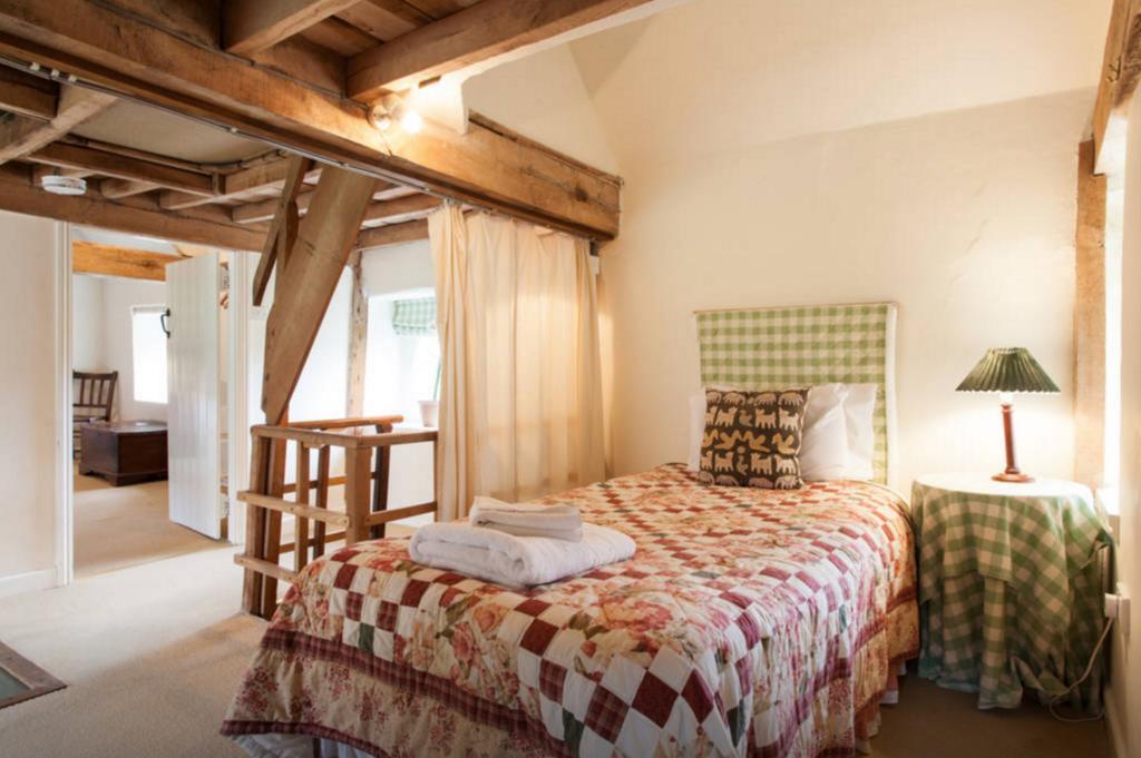 Owlpen Manor Cottages Uley Экстерьер фото